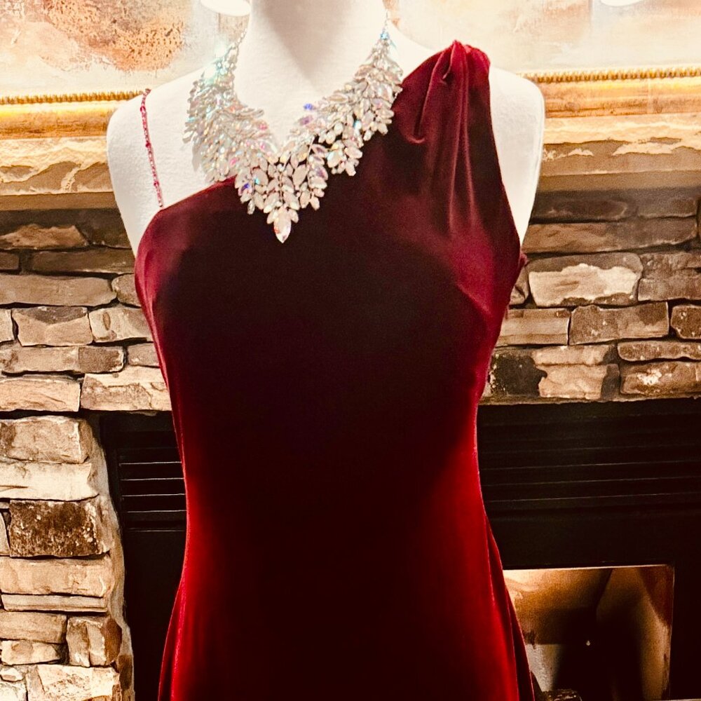 Elegant Cranberry, One Shoulder, Velvet,  Floor length Evening Gown, Size 6